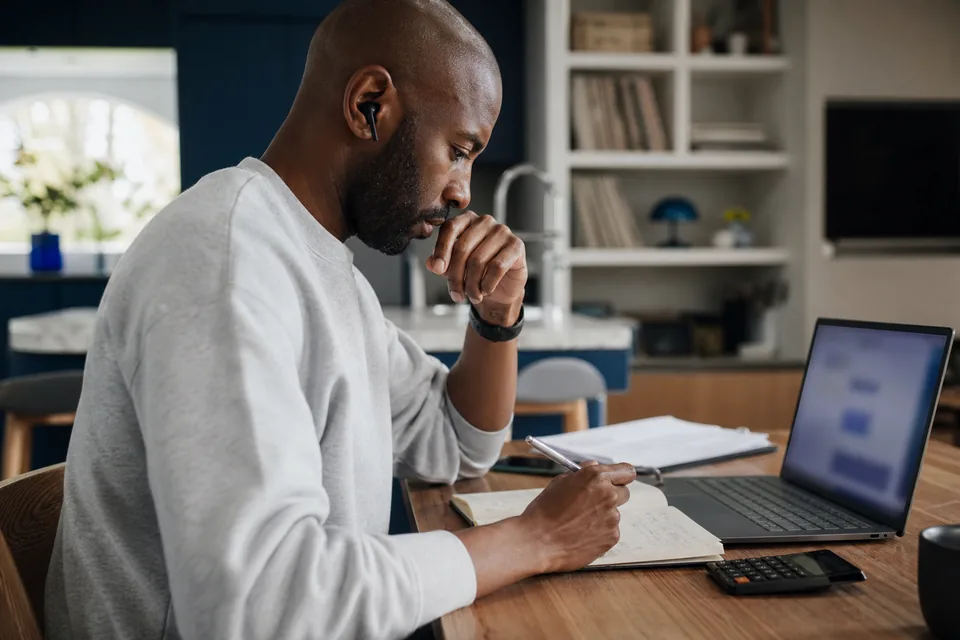 Remote salaries by role and how to read a salary band